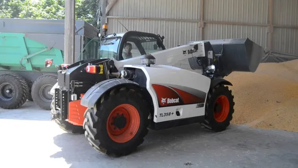 Телескопический погрузчик Bobcat TL358