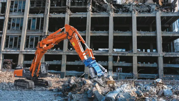 Экскаватор-разрушитель «Hitachi ZX350LC-3 Demolition»