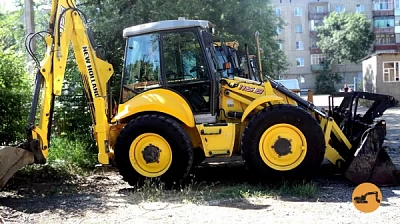 Экскаватор-погрузчик New Holland LB115B